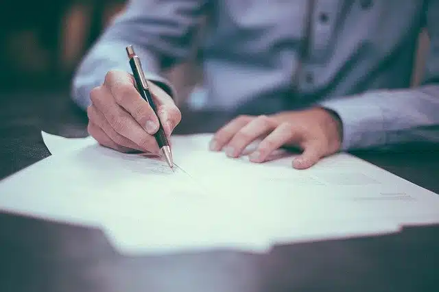 Why Hire a Bankruptcy Lawyer